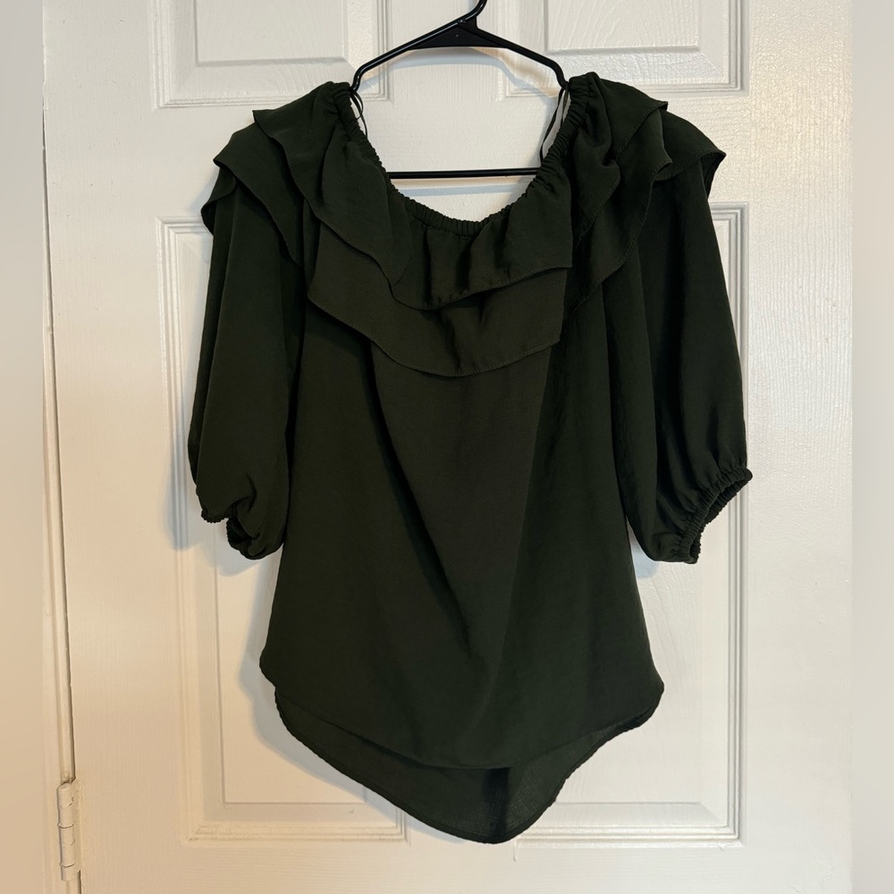 VINCE CAMUTO Green Blouse M